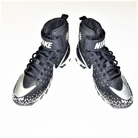 Nike Other - NIKE Force Savage Shark Football Cleats - Boys